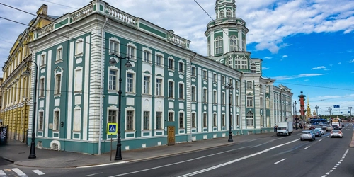 Экскурсия в Кунсткамеру