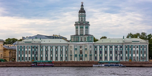 Экскурсия в Кунсткамеру в Петербурге + обзорная