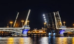 На теплоходе по разводным мостам Петербурга